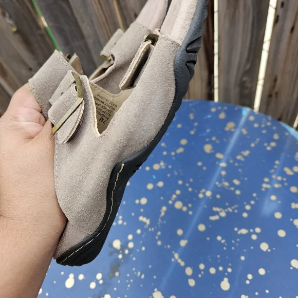 J-41 Adventure On Beige Double Buckle Sandals Women Size 7 - Picture 14 of 16